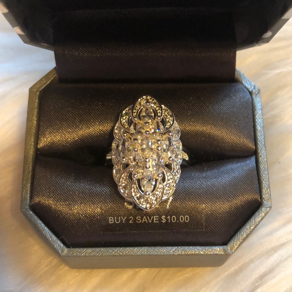 Ring - Picture 2 of 3